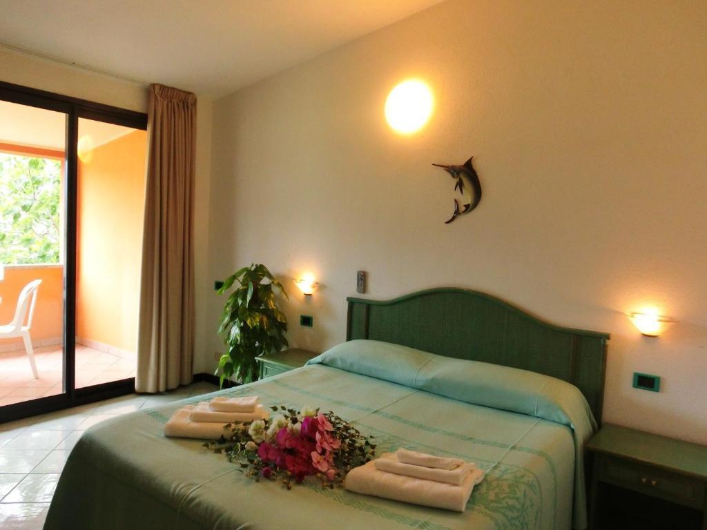 Hotel Blu Marlin Виласимиус Екстериор снимка