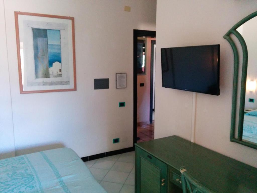 Hotel Blu Marlin Виласимиус Екстериор снимка