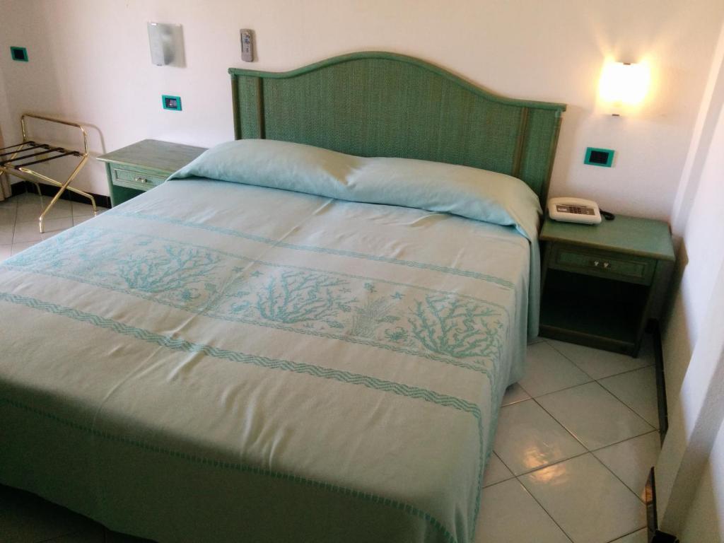 Hotel Blu Marlin Виласимиус Екстериор снимка